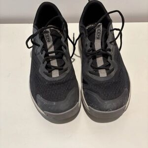 Keen Men's Charcoal and Light Gray Athletic Shoes versacore size 11.5 with box